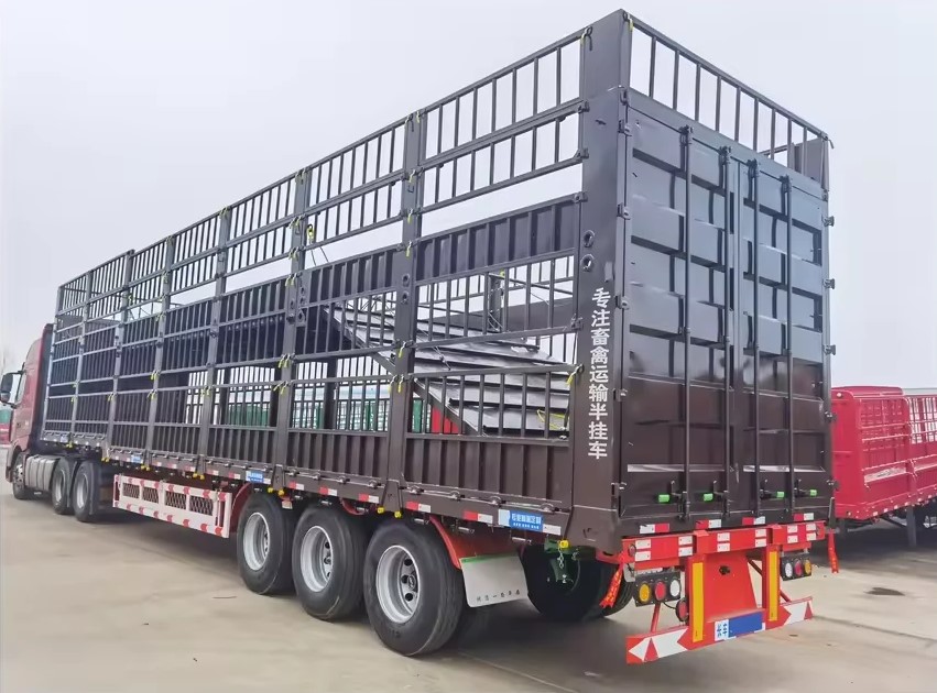 3 Axle Livestock Truck Animal Transport Semi-Trailer